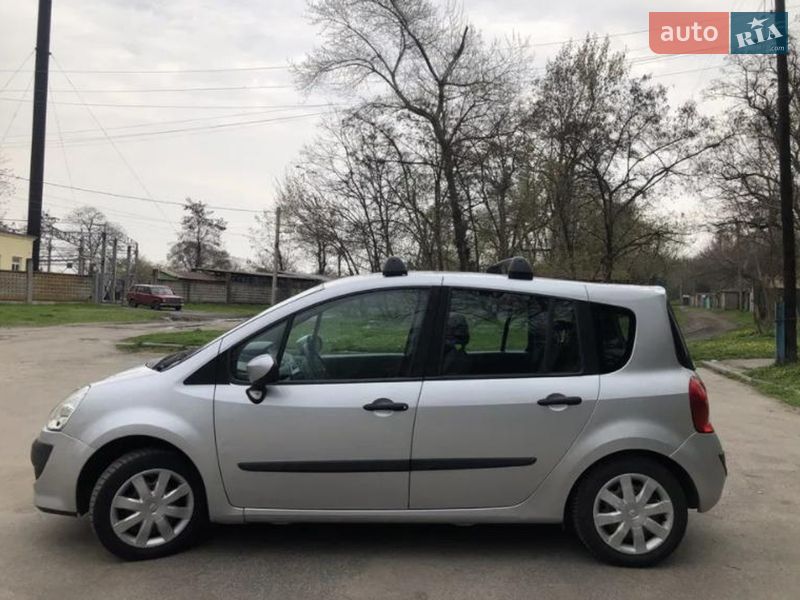 Хэтчбек Renault Modus 2009 в Запорожье