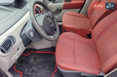 Хетчбек Renault Modus 2004 в Почаєві