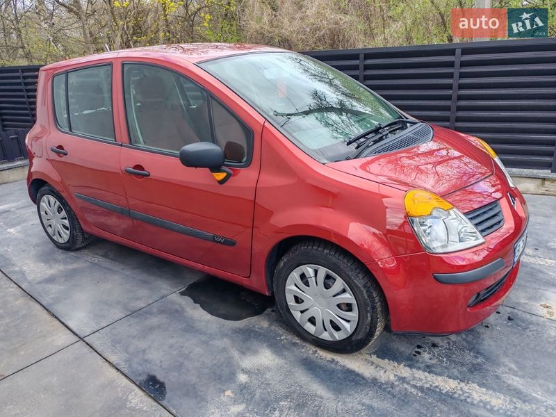 Хетчбек Renault Modus 2004 в Почаєві
