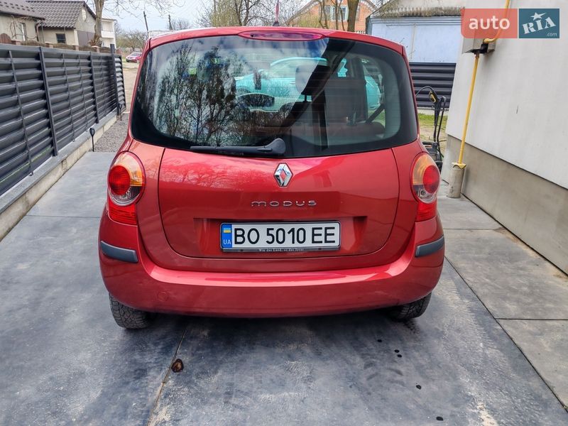 Хетчбек Renault Modus 2004 в Почаєві