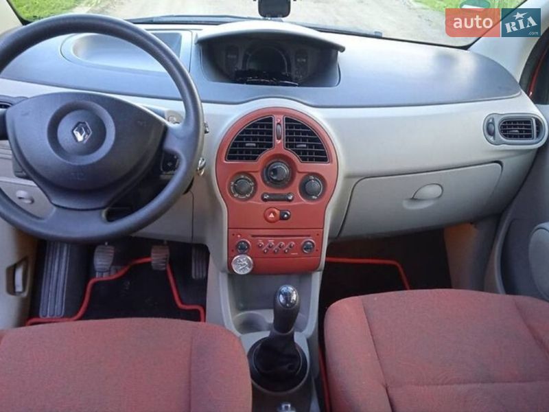 Хетчбек Renault Modus 2004 в Почаєві