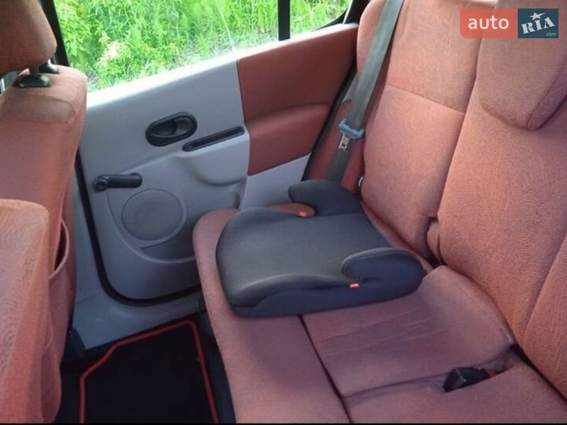 Хетчбек Renault Modus 2004 в Почаєві