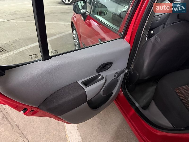 Хетчбек Renault Modus 2008 в Дніпрі