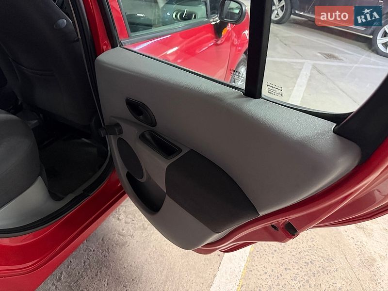 Хетчбек Renault Modus 2008 в Дніпрі