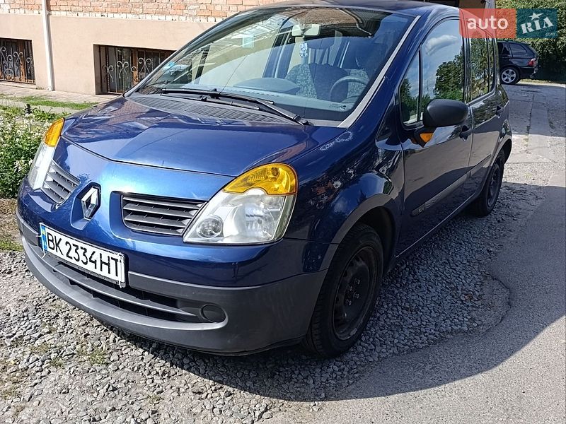 Хэтчбек Renault Modus 2004 в Млинове фото Хэтчбек Renault Modus 2004 в Млинове