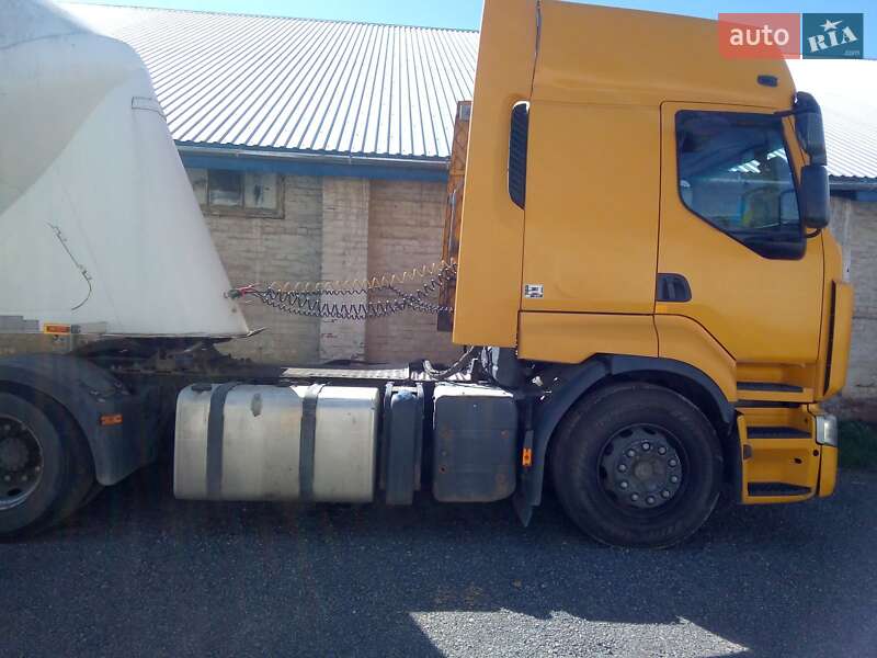 Тягач Renault Premium 2008 в Киеве