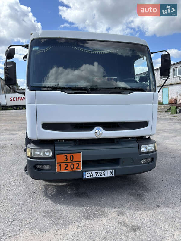Renault Premium