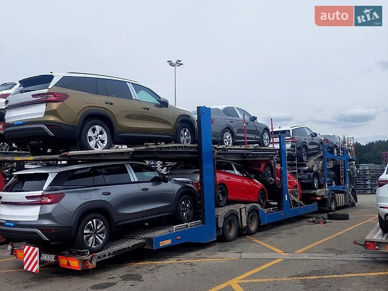 Автовоз Renault Premium