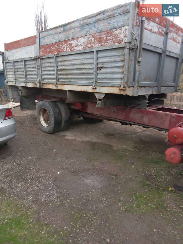 Вантажівки Renault R385