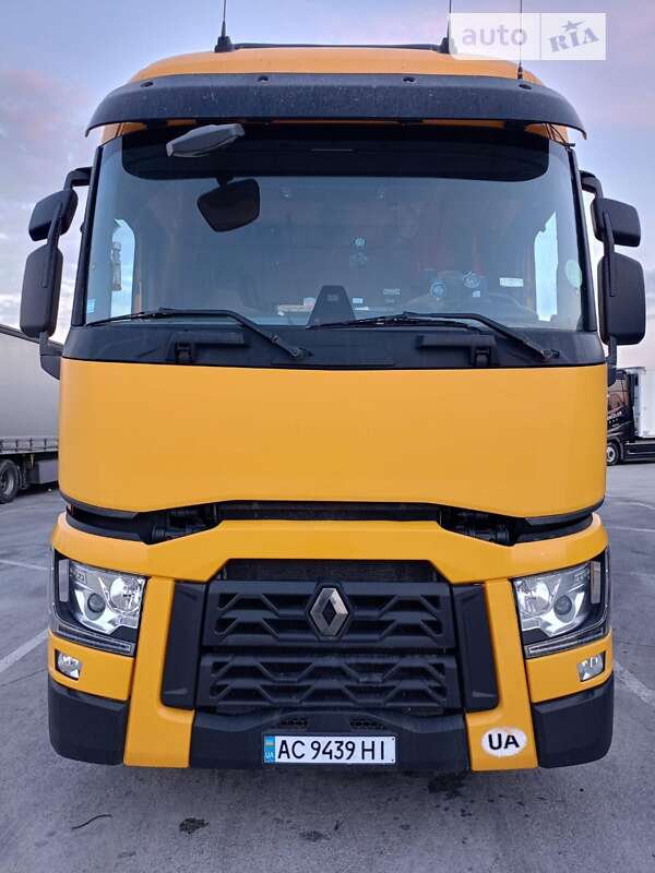 Тягач Renault Range T/T-Series 