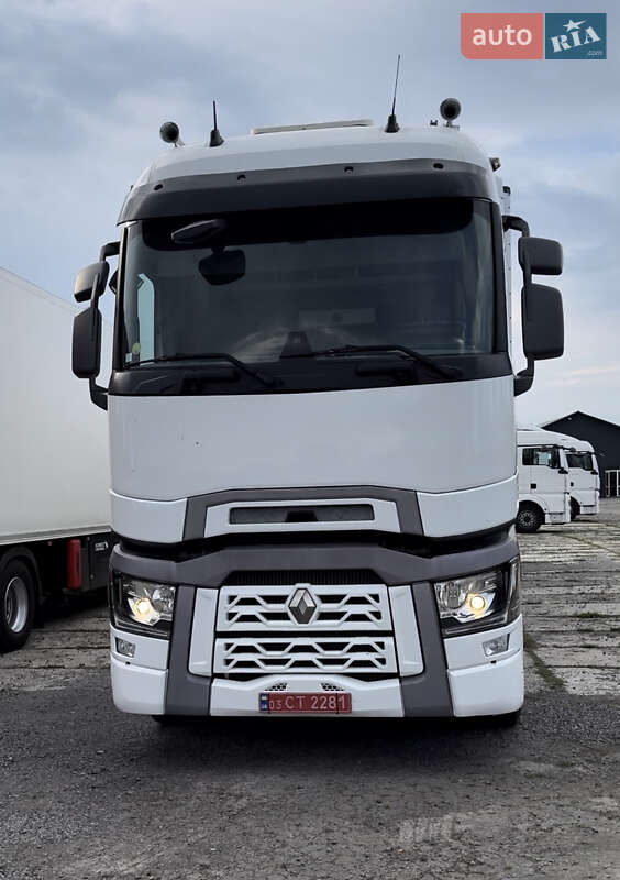 Вантажівки Renault Range T/T-Series 