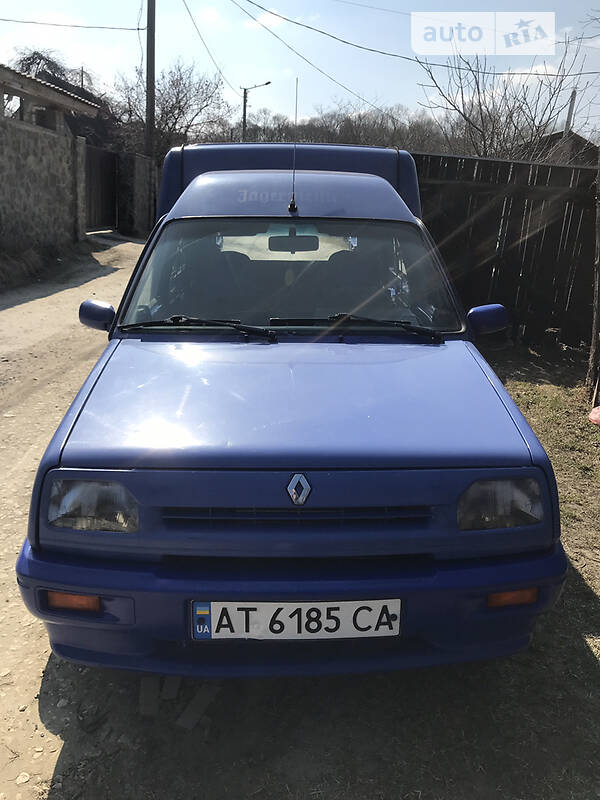 Універсал Renault Rapid 1988 в Івано-Франківську