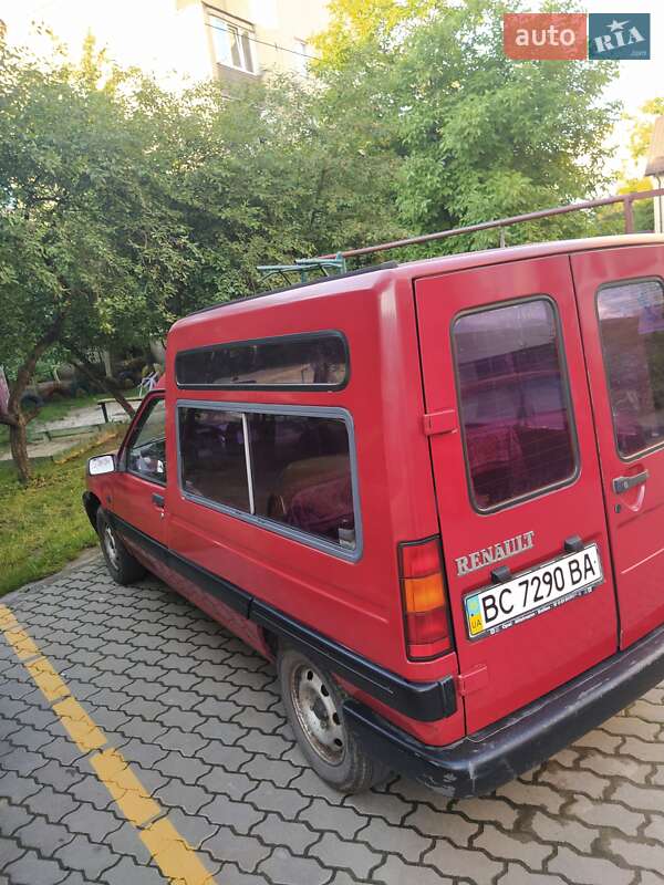 Мінівен Renault Rapid