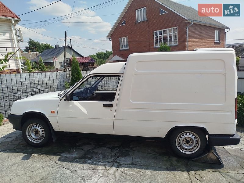 Вантажівки Renault Rapid