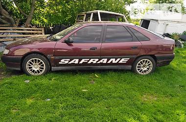 Renault Safrane  1993