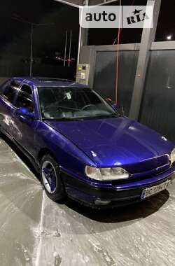 Renault Safrane  1993