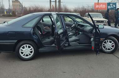 Renault Safrane  1997