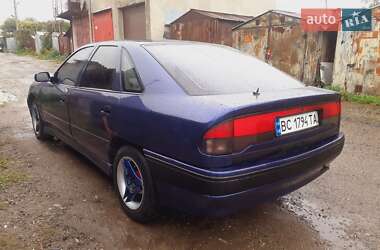 Renault Safrane  1993