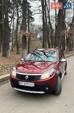 Renault Sandero StepWay 2012
