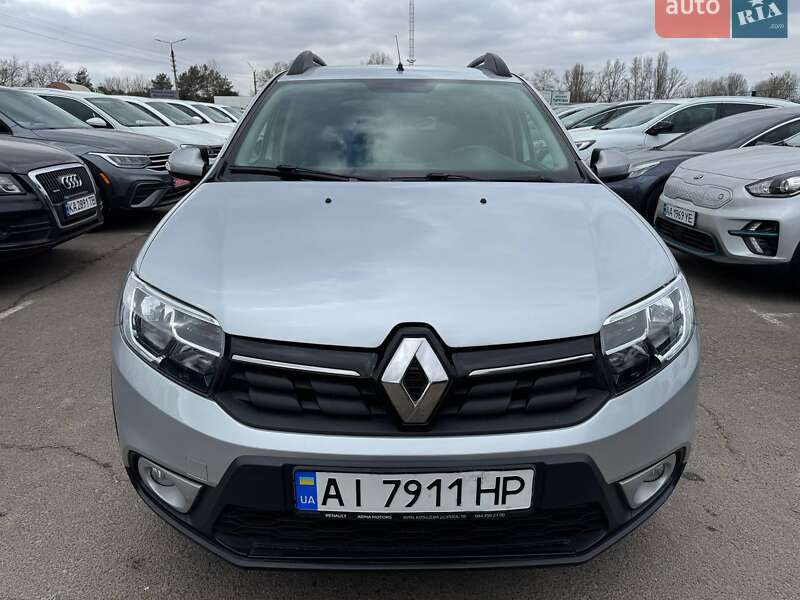 Хэтчбек Renault Sandero StepWay