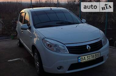 Renault Sandero  2011