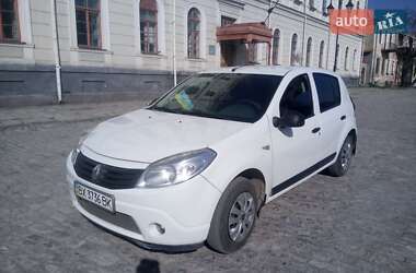 Renault Sandero  2011