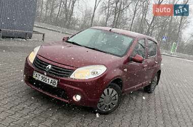 Renault Sandero  2011