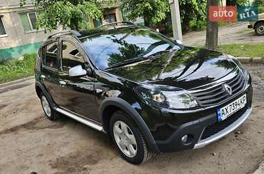 Renault Sandero  2012