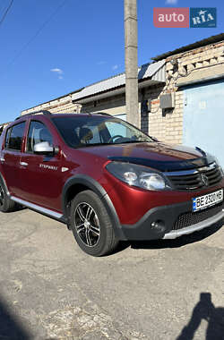 Renault Sandero  2011