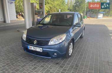 Renault Sandero  2011