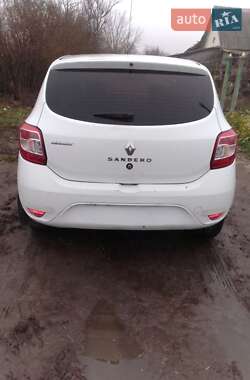 Renault Sandero 2014