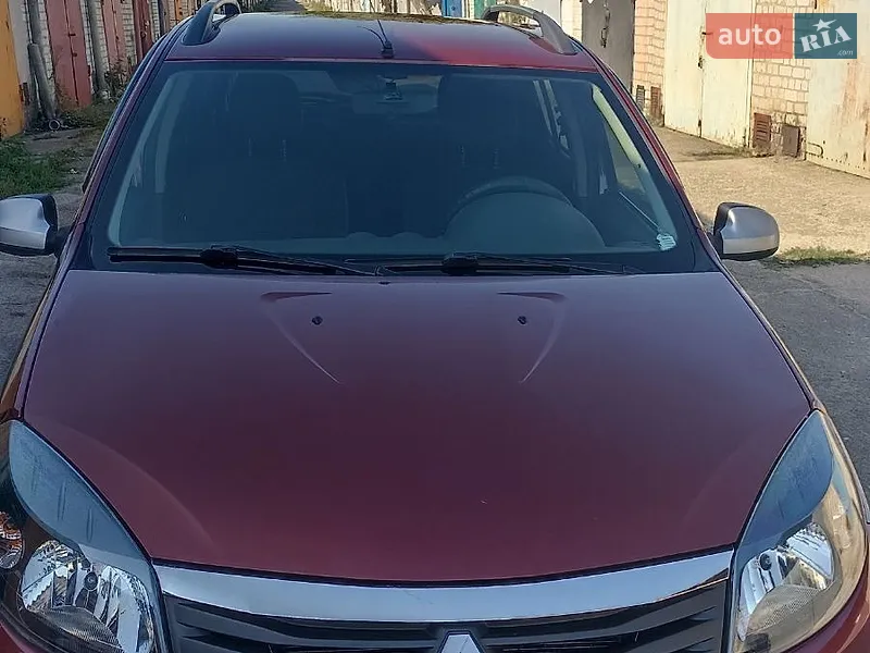 Renault Sandero 2011