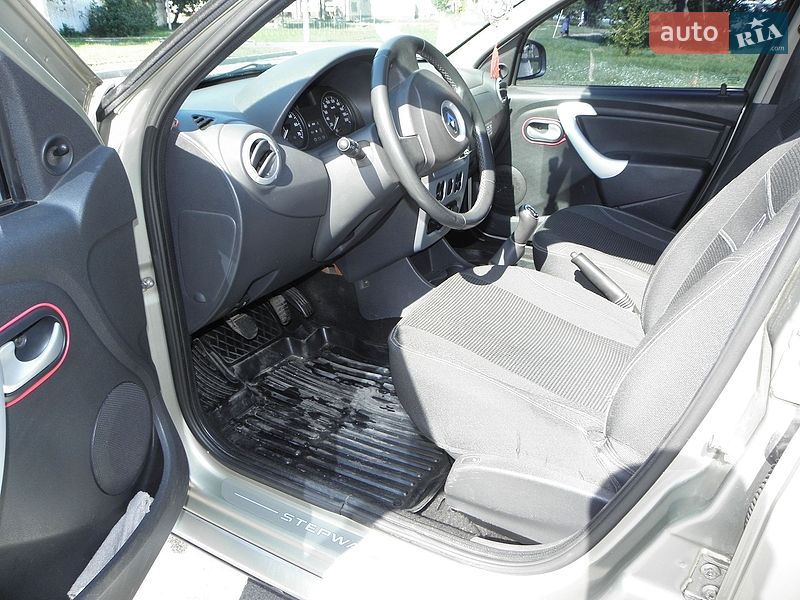 Хэтчбек Renault Sandero 2012 в Самаре