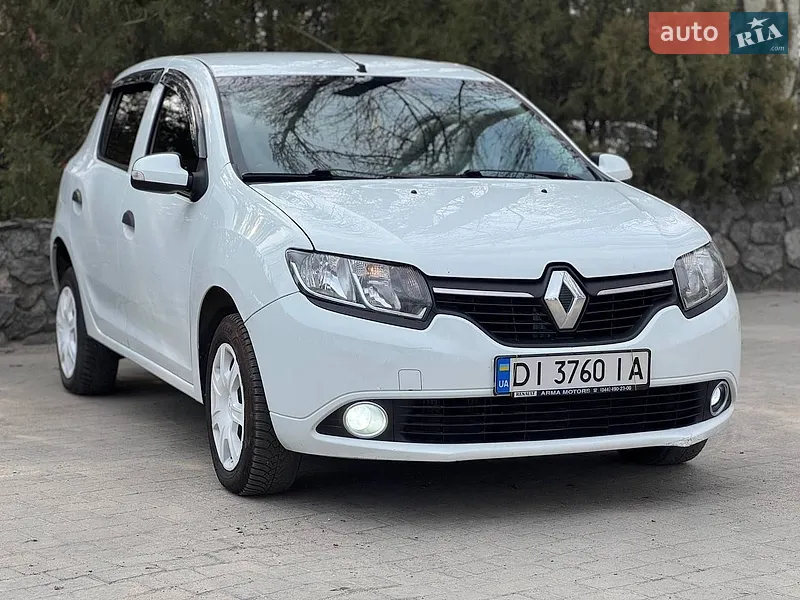 Renault Sandero 2013