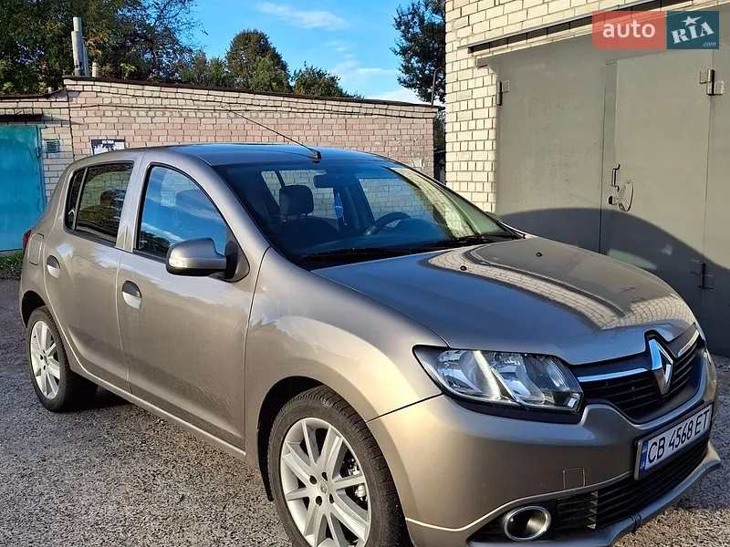Renault Sandero 2013