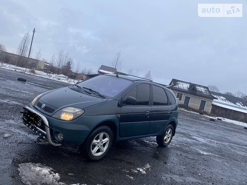 Внедорожник / Кроссовер Renault Scenic RX4