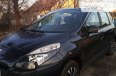 Renault Scenic  2010