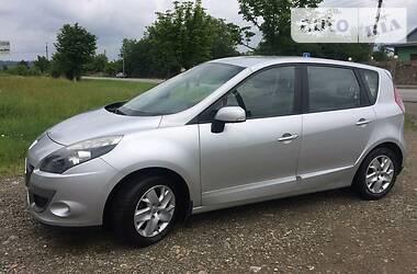 Renault Scenic  2011