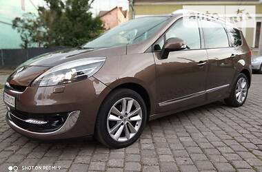 Renault Scenic BOSE GRAND SCENIC 2012