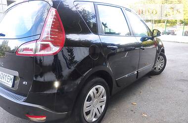 Renault Scenic  2011