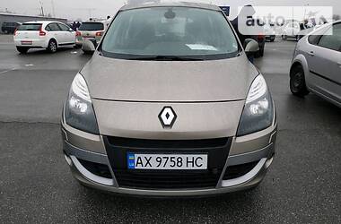 Renault Scenic  2011