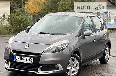 Renault Scenic  2012