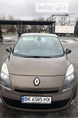 Renault Scenic  2010