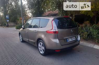 Renault Scenic  2010