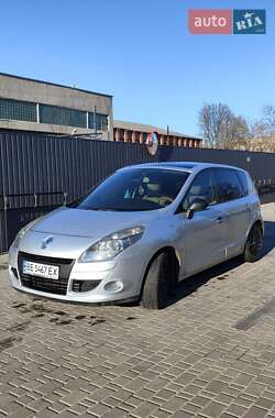 Renault Scenic  2011