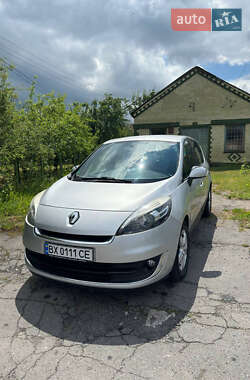 Renault Scenic  2012