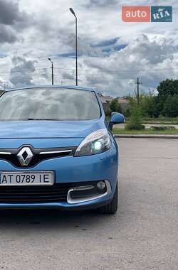 Renault Scenic  2012