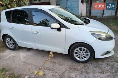 Renault Scenic  2012