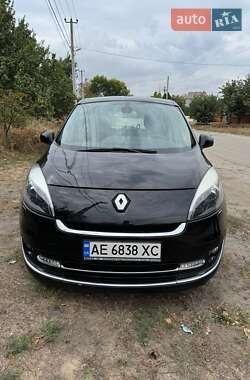 Renault Scenic  2012