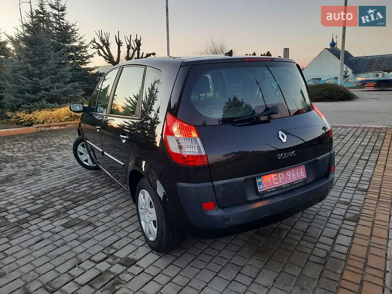 Минивэн Renault Scenic 2006 в Дубно
